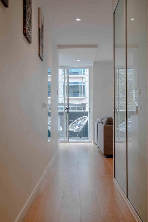 Absolute Collins Apartments Мельбурн Экстерьер фото