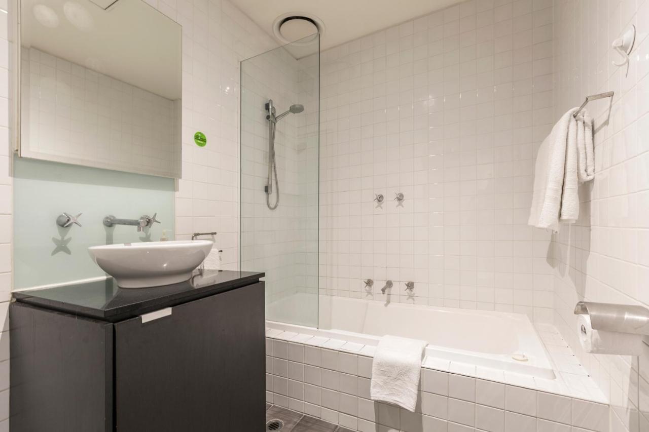 Absolute Collins Apartments Мельбурн Экстерьер фото